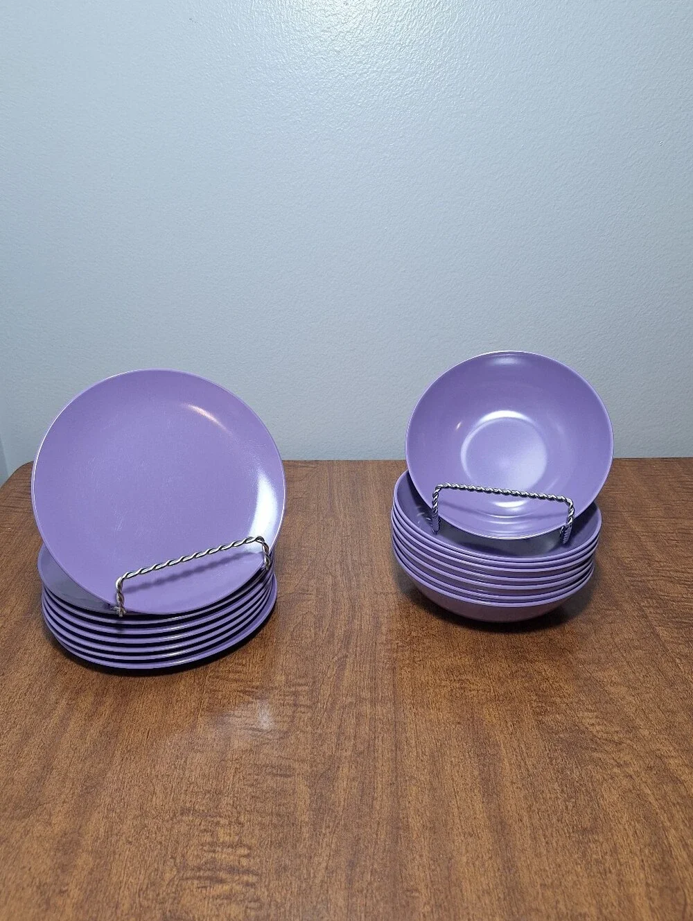 Vtg MCM Retro Purple Lilac Melmac Melamine 16 Pieces 8 Bowls 8 Dessert Plates